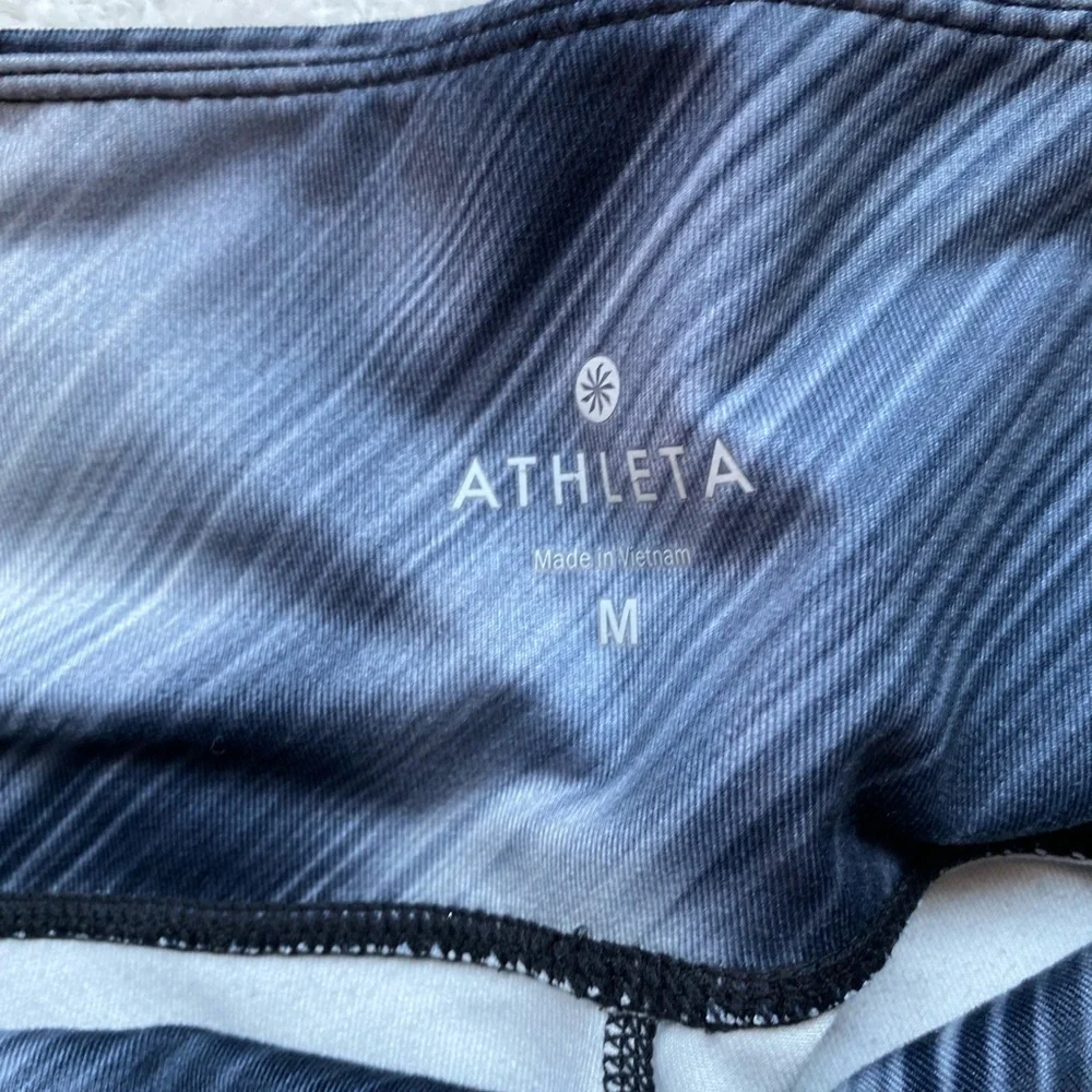 Athleta High Rise Printed Leggings Size M – Gray/Black Tie-Dye Pattern - Picture 2 of 5